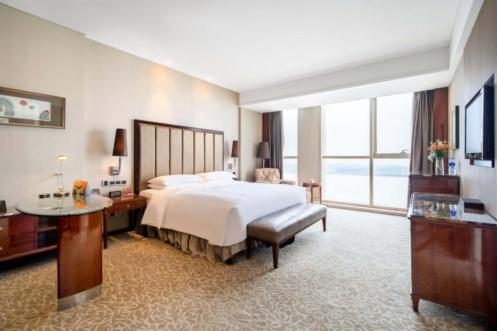 ホテル Crowne Plaza Zhenjiang By Ihg エクステリア 写真